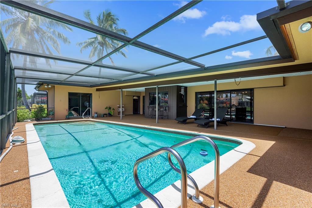 TOWN AND RIVER - Residential