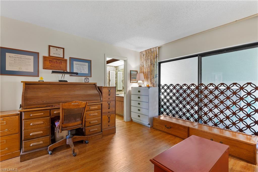 TOWN AND RIVER - Residential