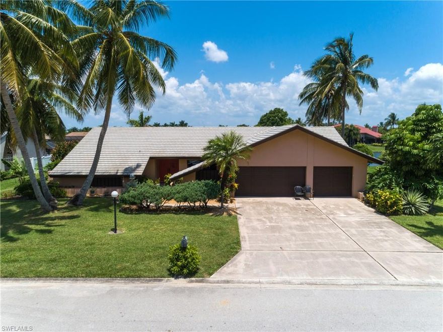 This Original Arthur Rutenberg house is in the popular Town & River community, located in South Fort Myers. 
Come and enjoy the Florida lifestyle with a glass of wine at the patio and watch the sunset and great view over the lake. Town and River is a great area with a quiet and nice neighborhood.
Living the lifestyle you are accustom in this Spacious split bedroom 4 BD/2.5 BA pool home. 
You can store your boat at Marine Max, which is less than 1/2 mile away!   Close to Fort Myers Beach, Sanibel & Captiva Islands. Now is the right time to let your dreams come true.
Close to Canterbury private school. 1 mile from the "A" rated Cypress Lake Middle & Cypress Lake High Performing Arts School.
Home is being sold "As Is" with right to inspect. Kitchen and bathrooms are dated but in very good condition and well maintained. Current owner has not completed some updates, so the new owner can personalize to their taste. Engineered wood flooring was done in 2014. 
One A/C renewed in 2014 and one in 2016. Ductwork redone in 2016 . 2 year maintenance contract for both A/C units can be transfered to the new owner.