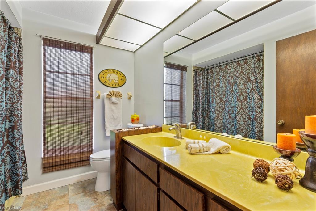 TOWN AND RIVER - Residential