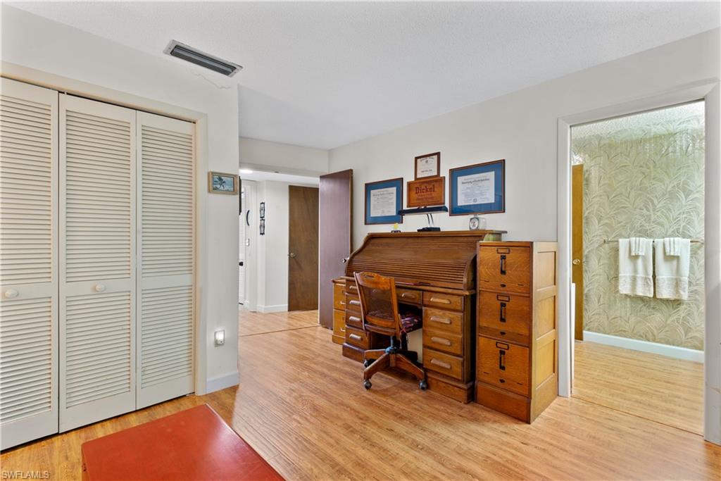 TOWN AND RIVER - Residential