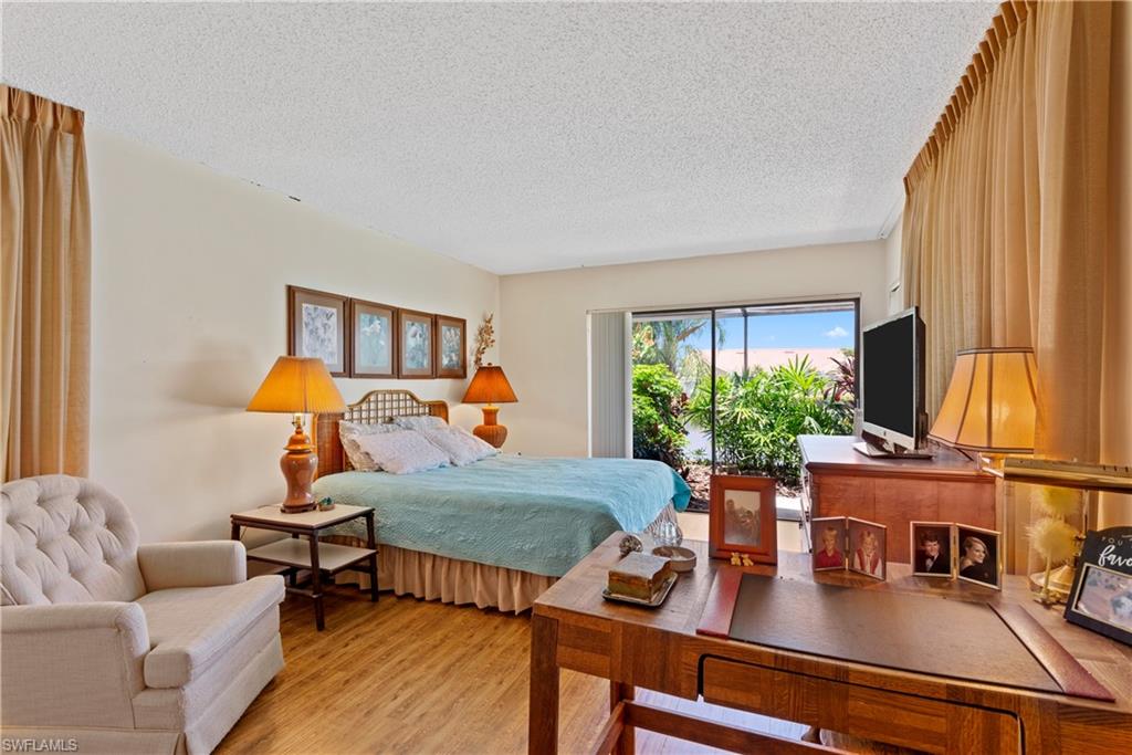 TOWN AND RIVER - Residential