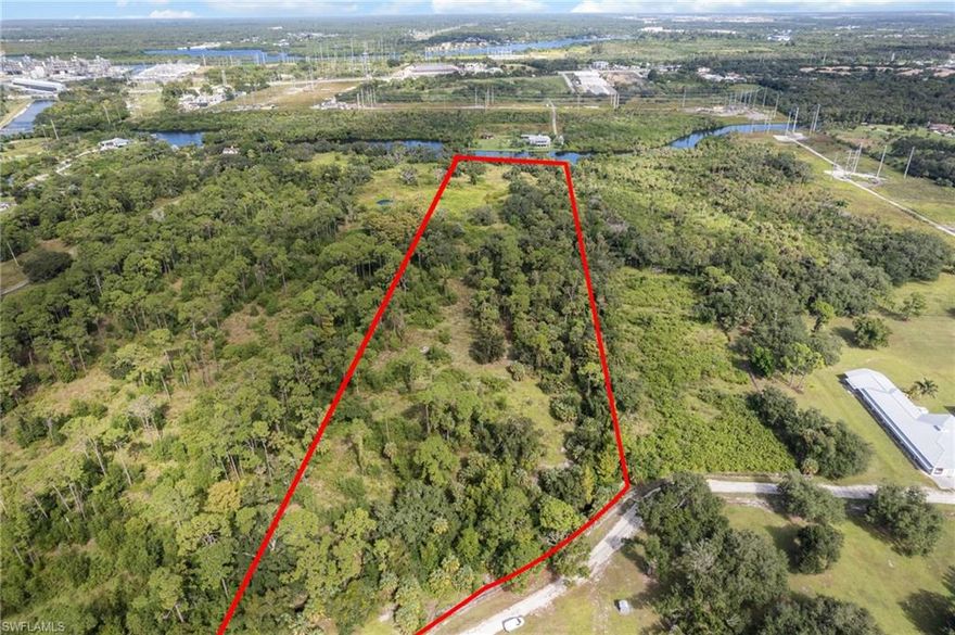 This is a rare opportunity to acquire 40 acres of expansive waterfront land with direct Gulf access. Located on Long Road, this parcel is ideal for developers looking to build a premier residential community or for individuals seeking to develop a private estate. Properties of this scale and location are seldom available, making this a truly special listing.
Key Features:
• Waterfront property with Gulf access
• 40 acres of prime development land
• Convenient access to major roads and local amenities
Why Invest Here:
• Exceptional location with Gulf access
• Ideal for residential development or a private estate
• Rare availability of large waterfront parcels
