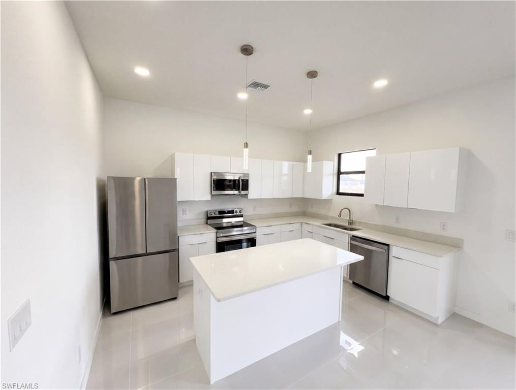 CAPE CORAL - Residential Lease