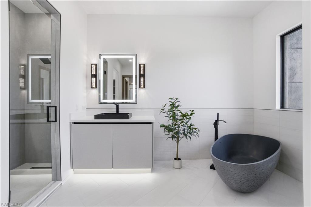 BONITA SPRINGS - Residential