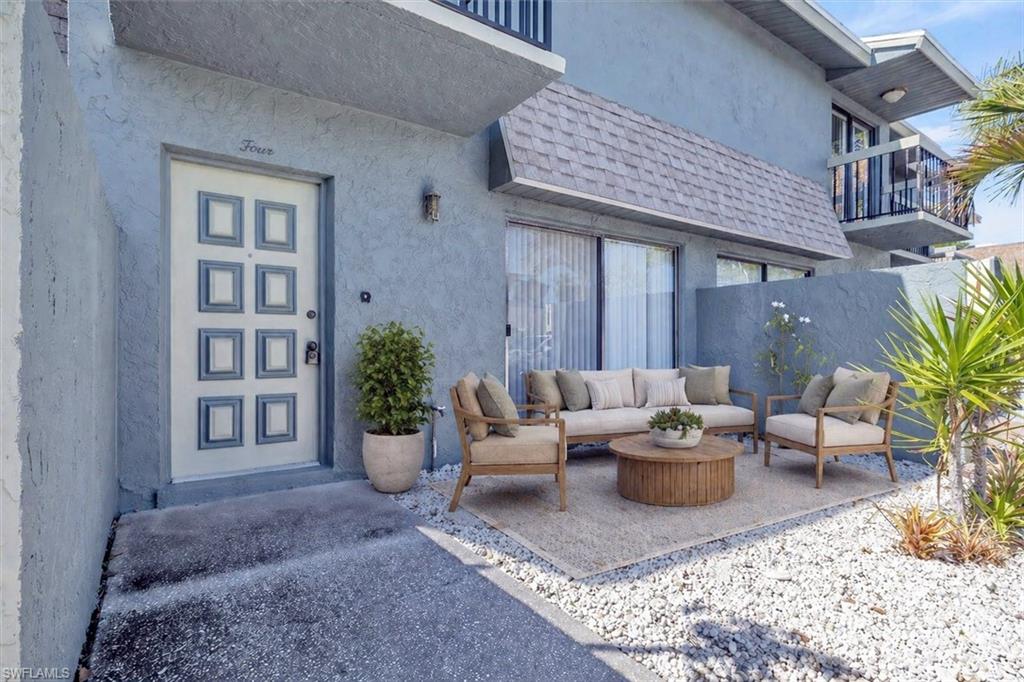 PINEWOOD VILLAS - Residential