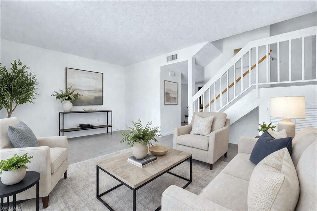 PINEWOOD VILLAS - Residential