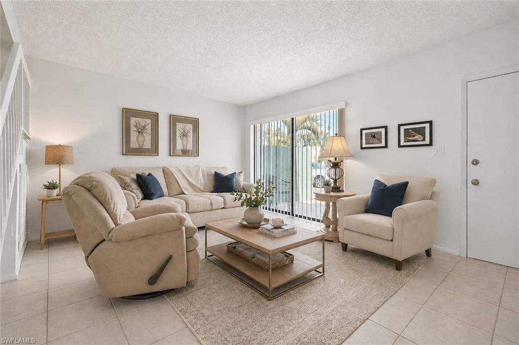 PINEWOOD VILLAS - Residential