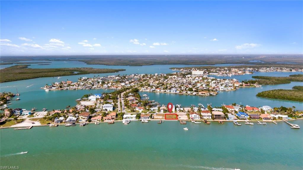 ISLES OF CAPRI - Land