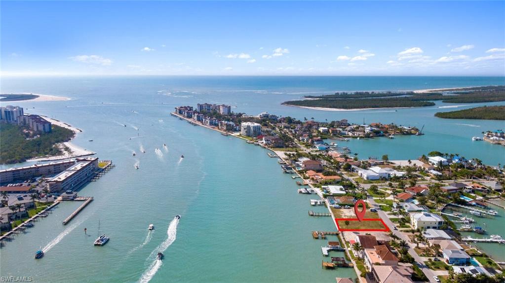 ISLES OF CAPRI - Land