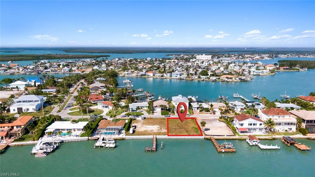 ISLES OF CAPRI - Land