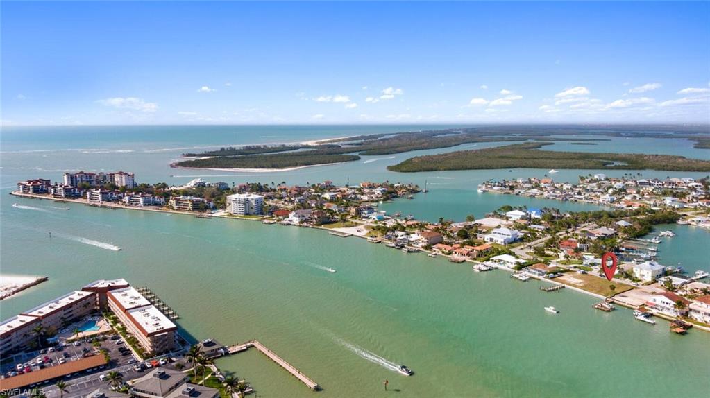 ISLES OF CAPRI - Land