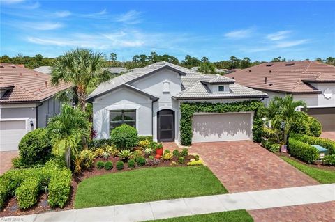 9721 Everglades DR NAPLES FL 34120