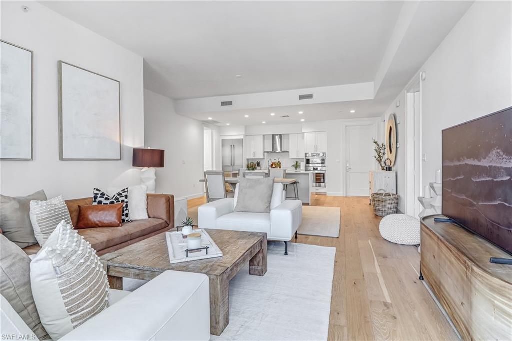 ELEVEN ELEVEN CENTRAL - Residential Lease