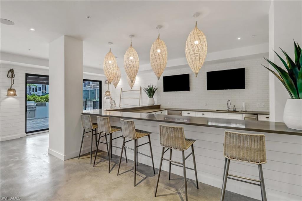 ELEVEN ELEVEN CENTRAL - Residential Lease