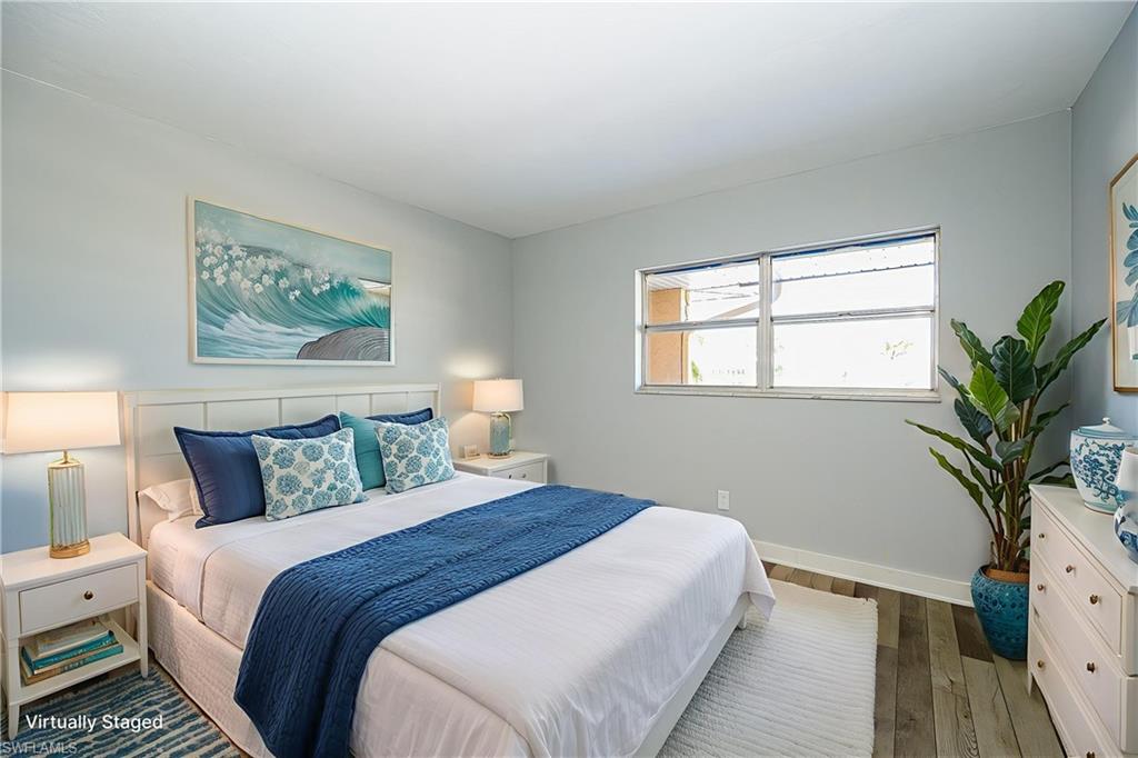 COUNTRY CLUB MANOR - Residential