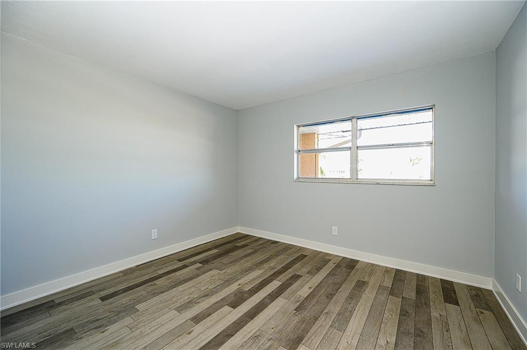 COUNTRY CLUB MANOR - Residential