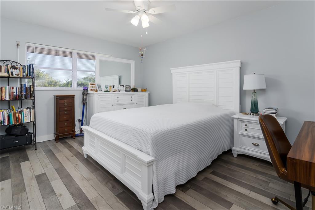 COUNTRY CLUB MANOR - Residential