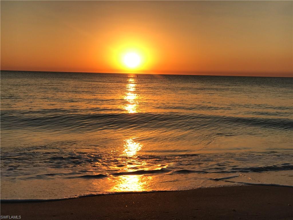 BAYSIDE VILLAS - Residential