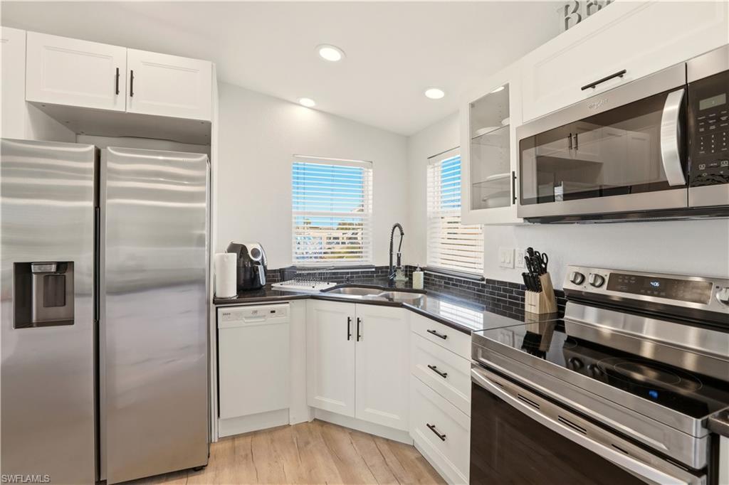 SUNSET - Residential Lease