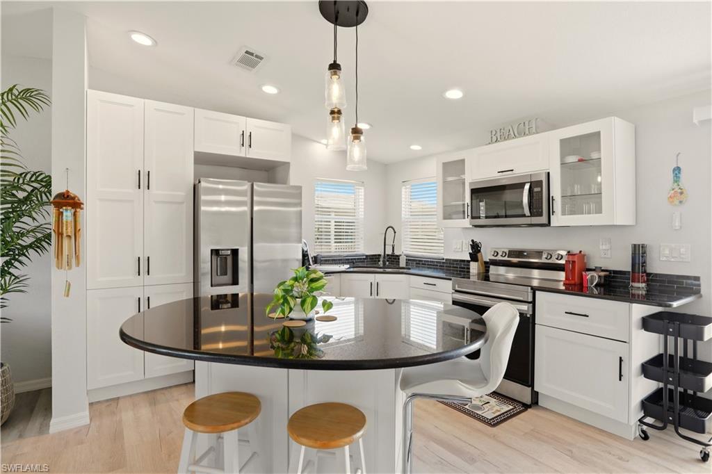 SUNSET - Residential Lease