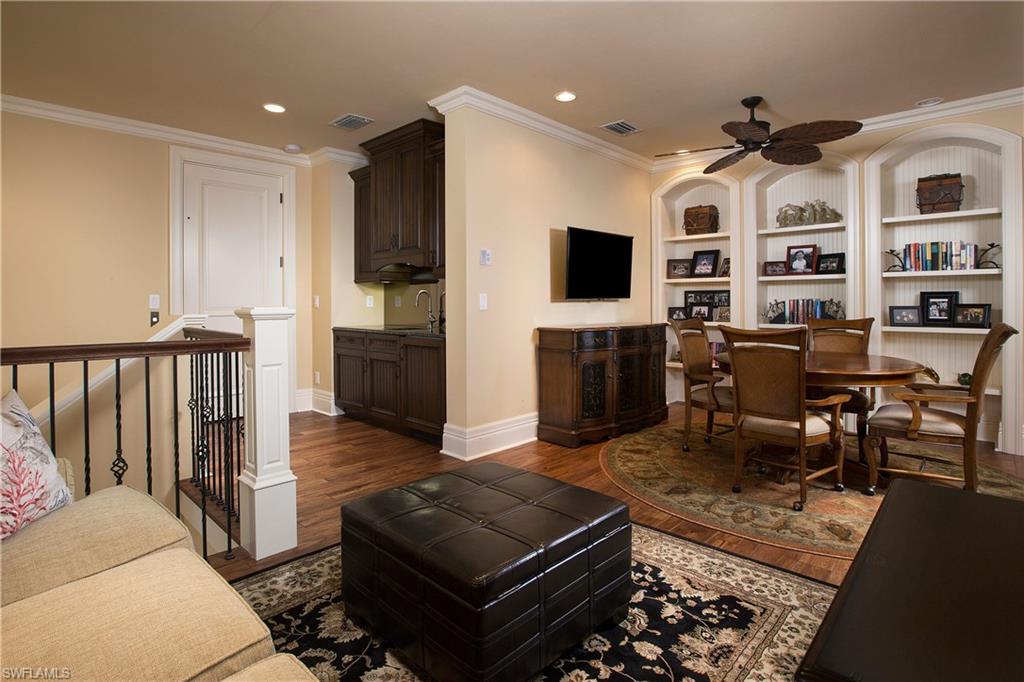 MOORINGS - Residential