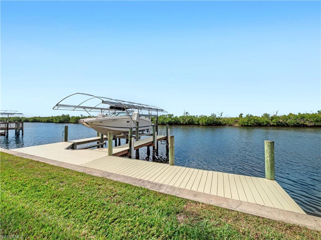 848 W Cape Estates CIR