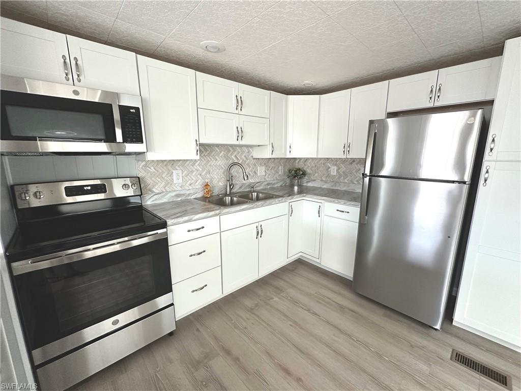 IMPERIAL HARBOR - Residential