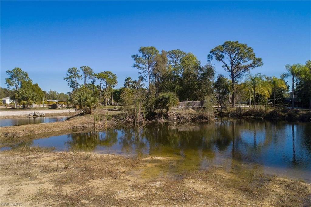 CAPE CORAL - Land