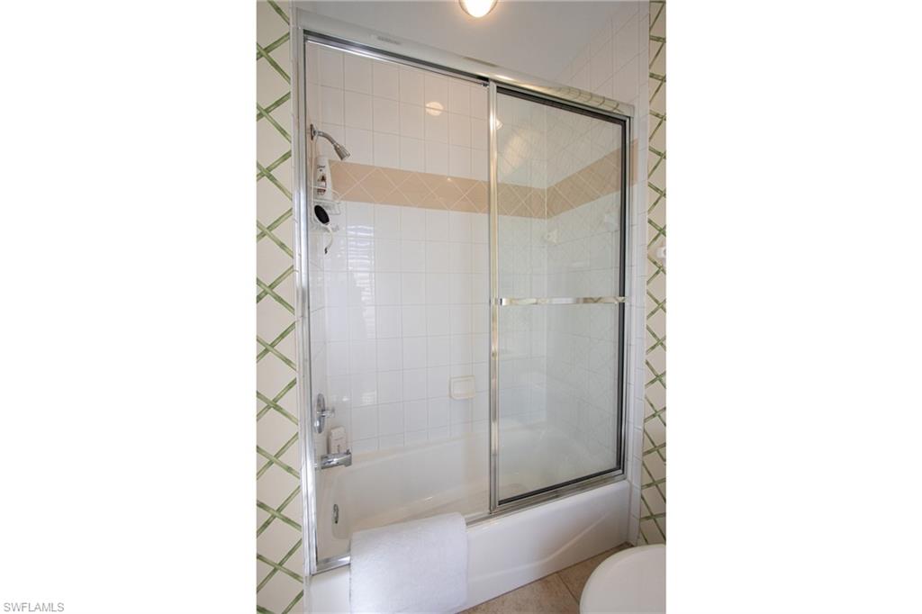 OLDE NAPLES - Residential Lease