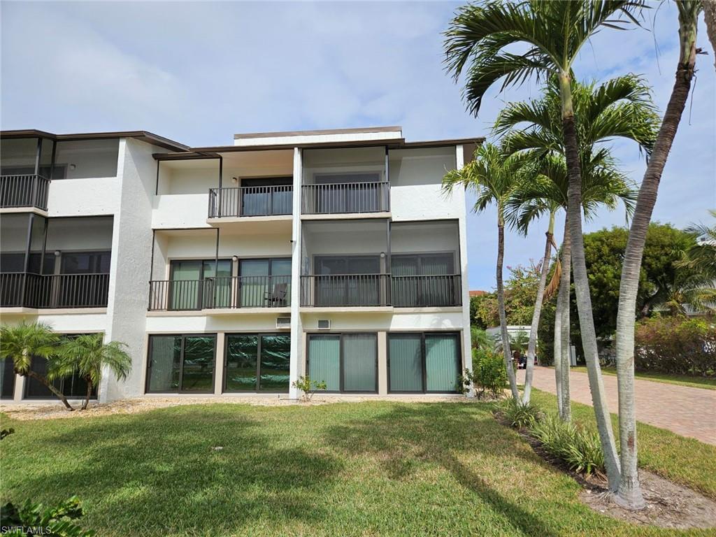 TOWN HOUSE SQUARE - Residential