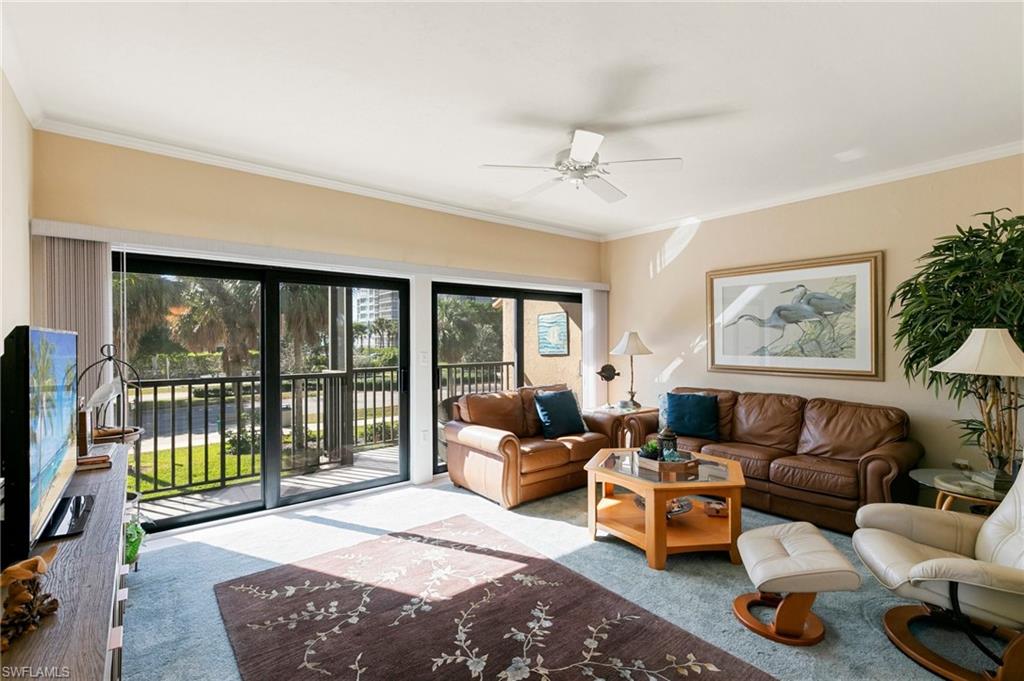 TOWN HOUSE SQUARE - Residential