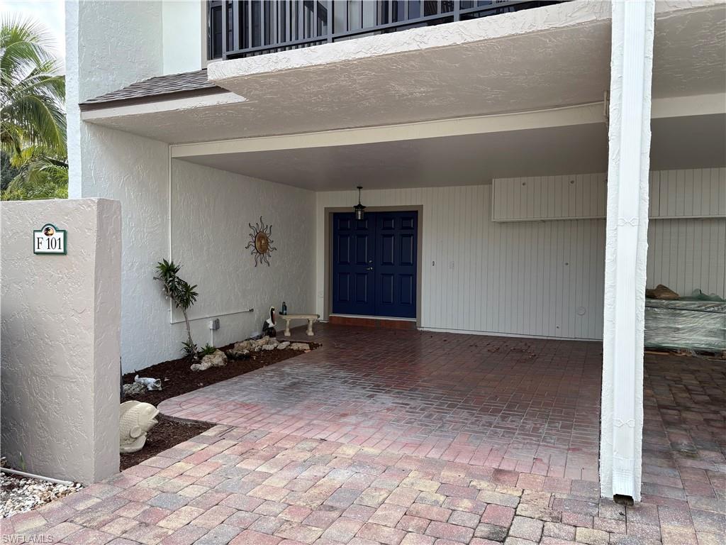 TOWN HOUSE SQUARE - Residential