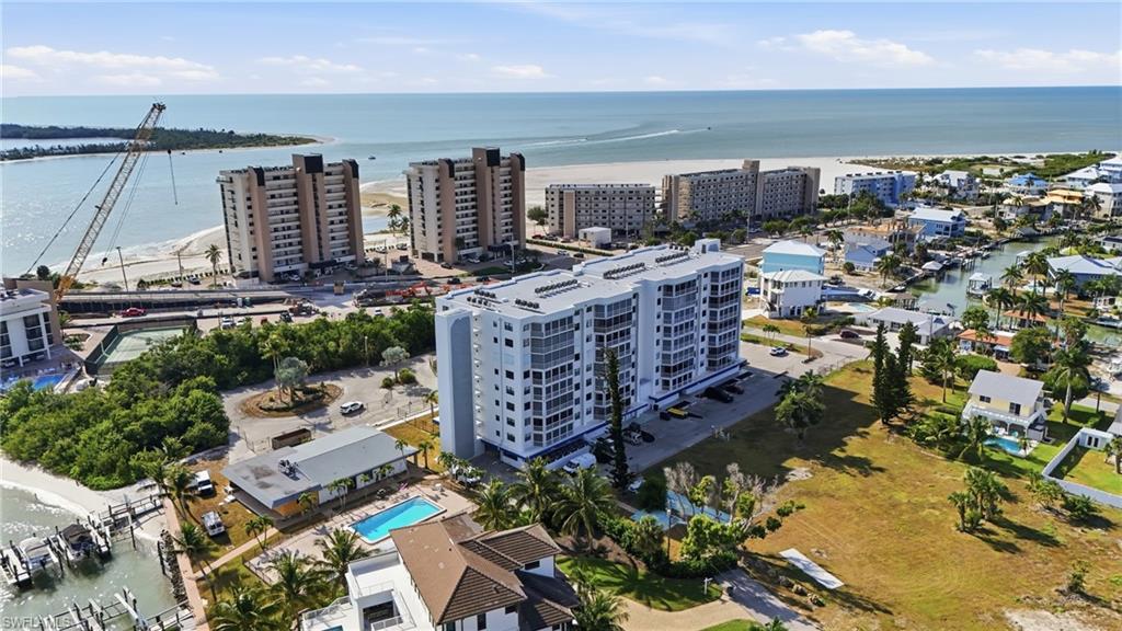 MARINA TOWERS & YACHT CLUB - Residential