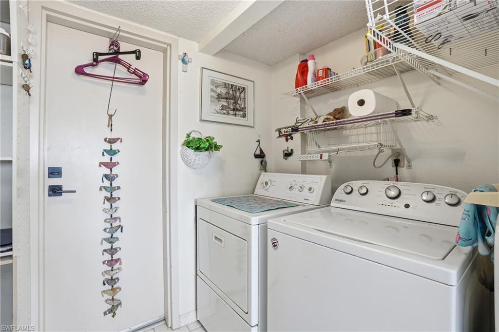 MARINA TOWERS & YACHT CLUB - Residential