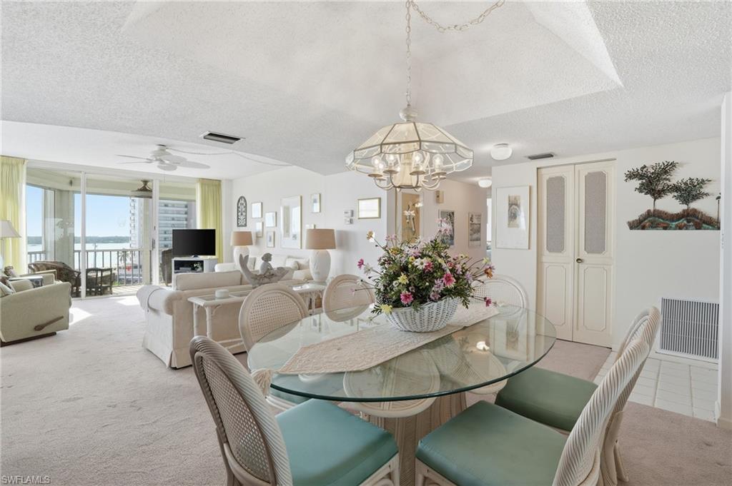 MARINA TOWERS & YACHT CLUB - Residential