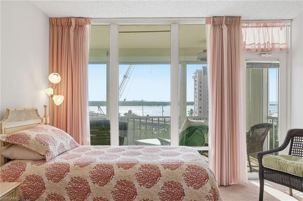 MARINA TOWERS & YACHT CLUB - Residential