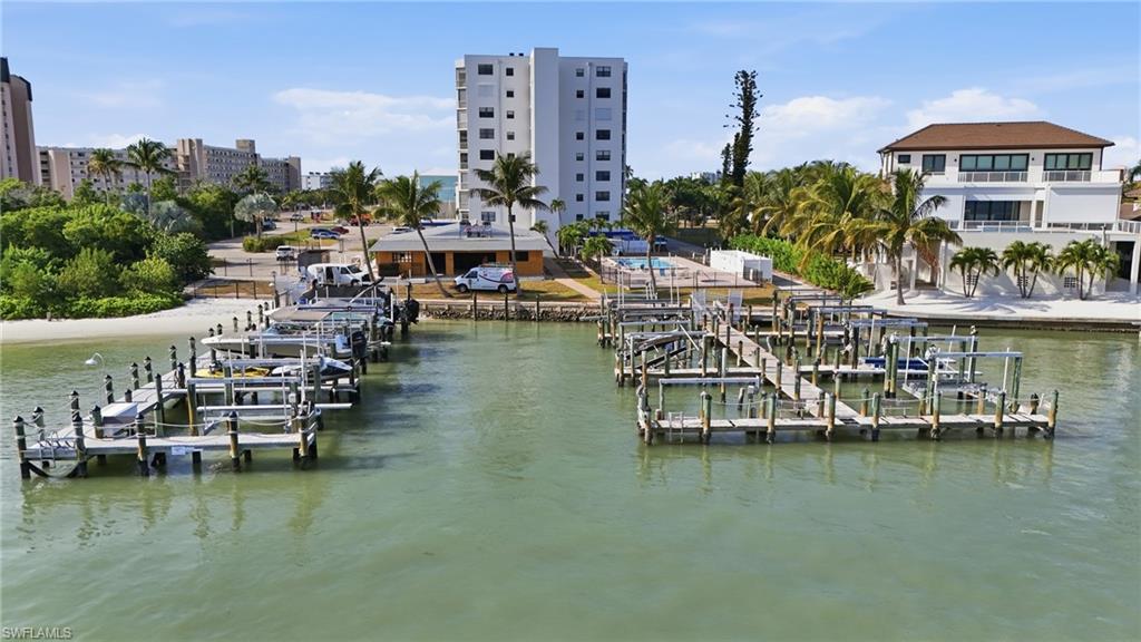 MARINA TOWERS & YACHT CLUB - Residential