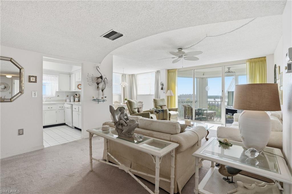 MARINA TOWERS & YACHT CLUB - Residential