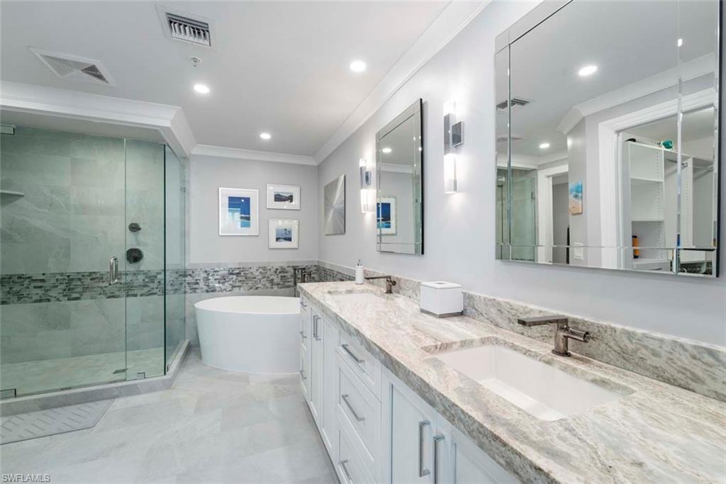 BAREFOOT BEACH CLUB - Residential