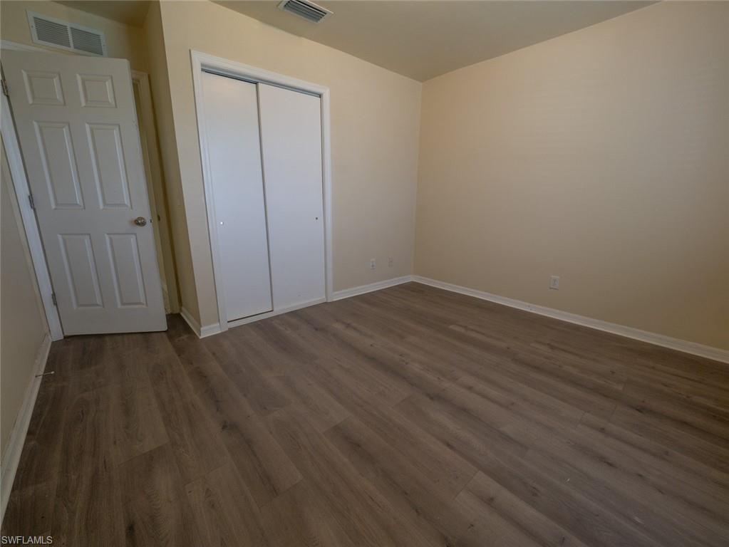 SAN CARLOS PARK - Residential