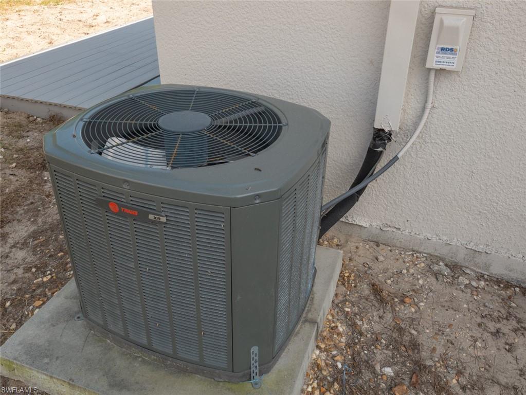 SAN CARLOS PARK - Residential