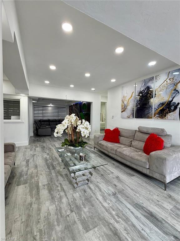 MIRAMAR - Residential