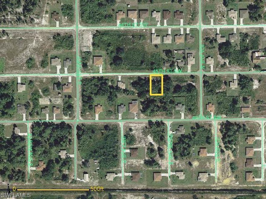 Great lot in SW Lehigh with new homes being built around. Instant access to improved SR-82. Good soil.