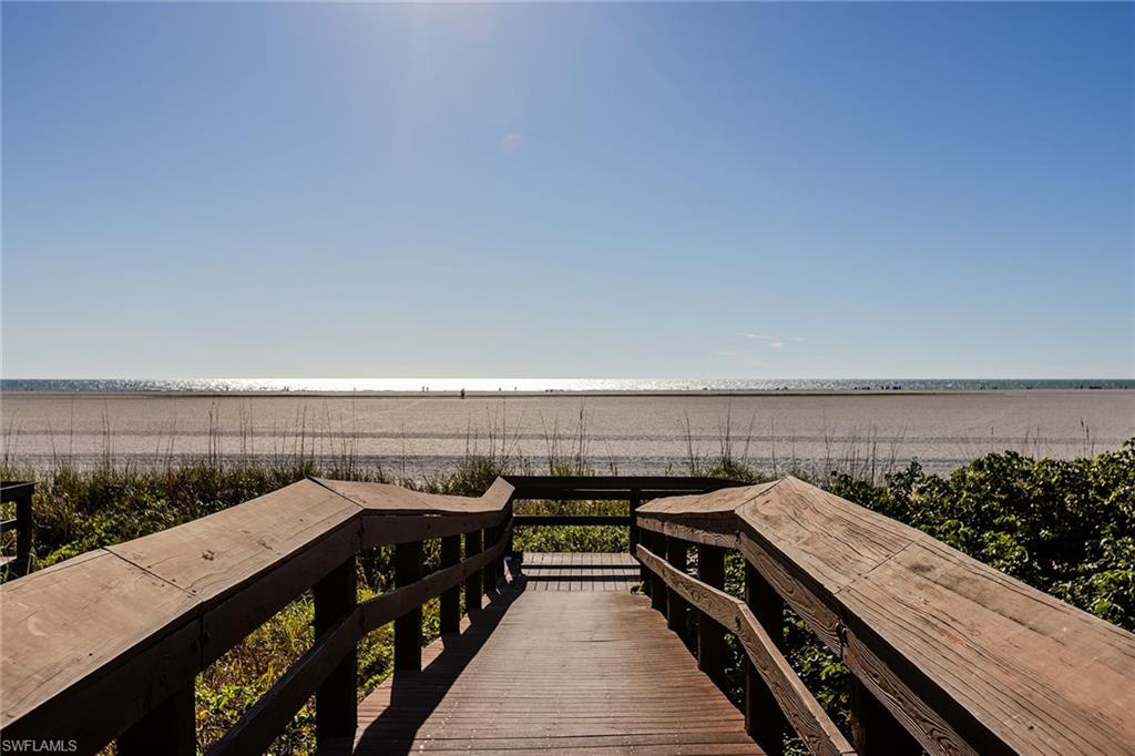 SUNSET HOUSE - Residential