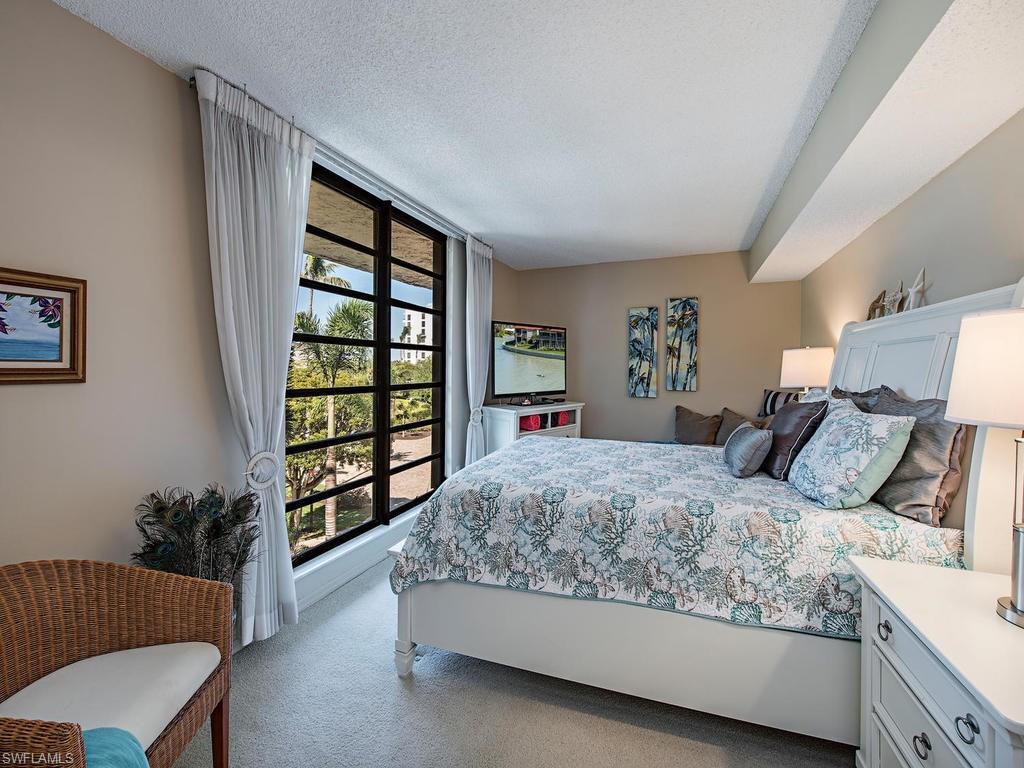 ADMIRALTY POINT - Residential