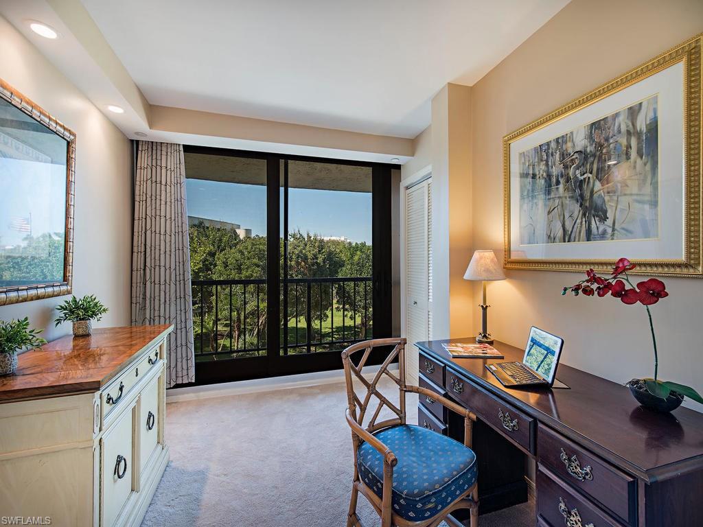 ADMIRALTY POINT - Residential