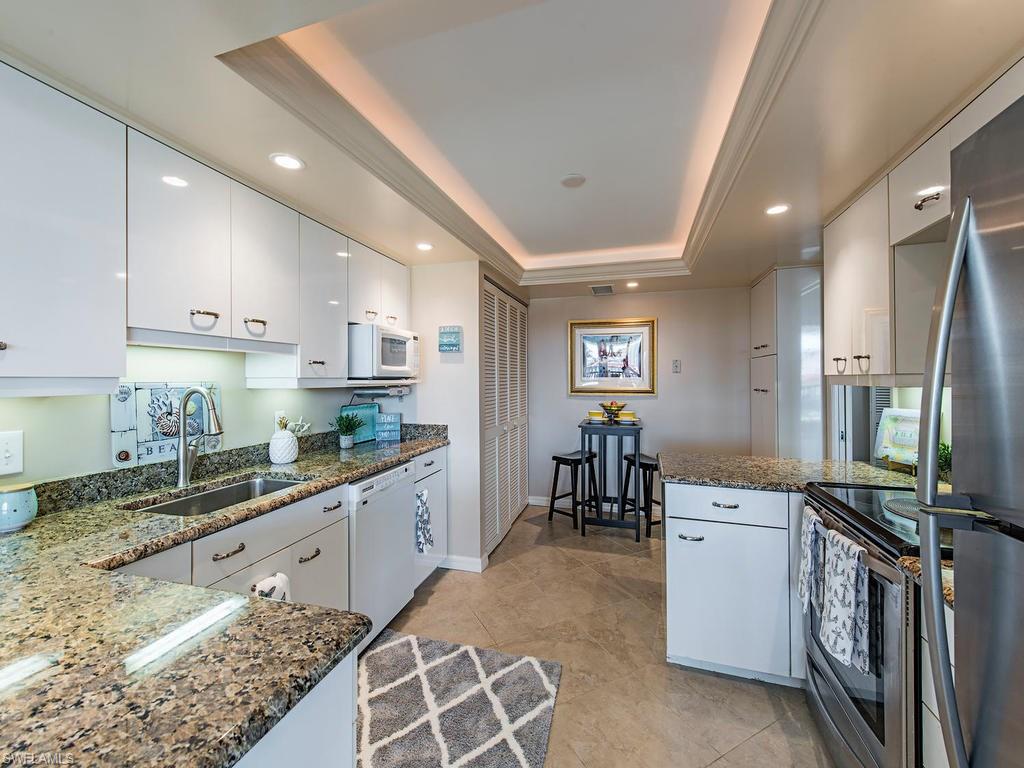 ADMIRALTY POINT - Residential