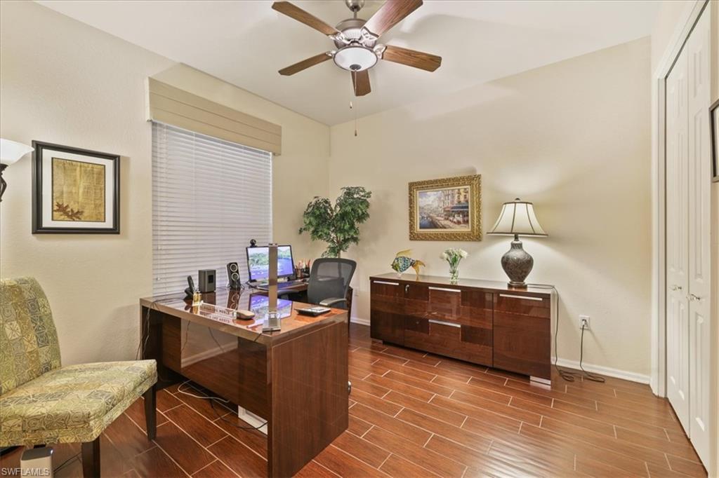 PARADISE POINT - Residential