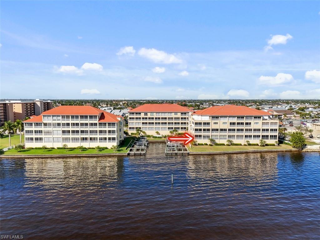 PARADISE POINT - Residential